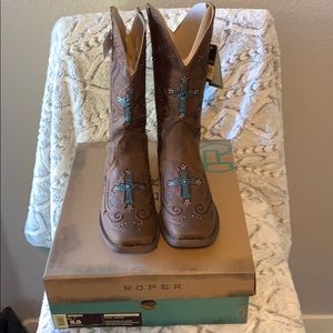 Brand new brown Roper Faith Boots!